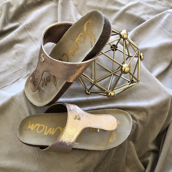 New Sam Edelman’s Rose 🌹 Gold Split Toes Sandals - Picture 1 of 4